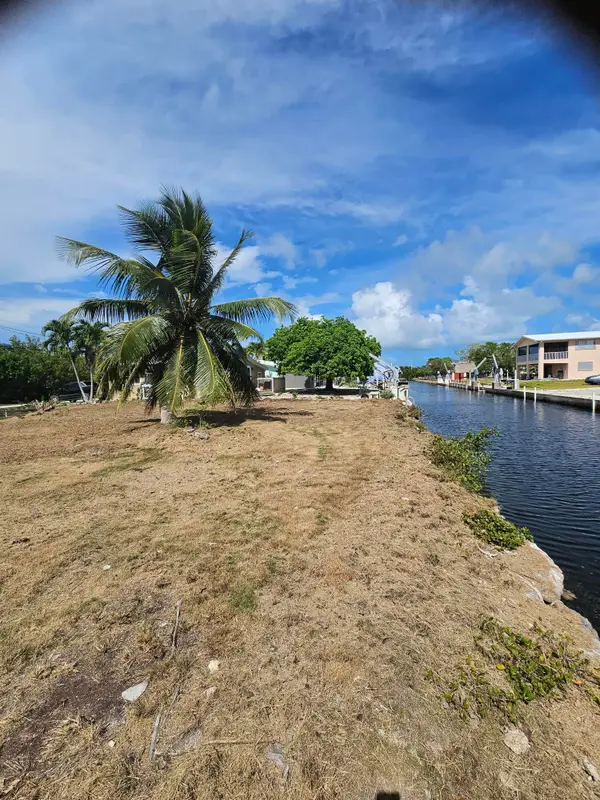 30860 Malaga Lane, Big Pine Key, FL 33043