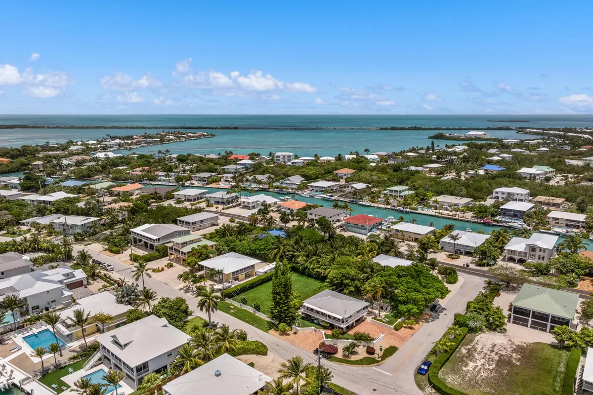 235 W Seaview Circle, Duck Key, FL 33050 - #1