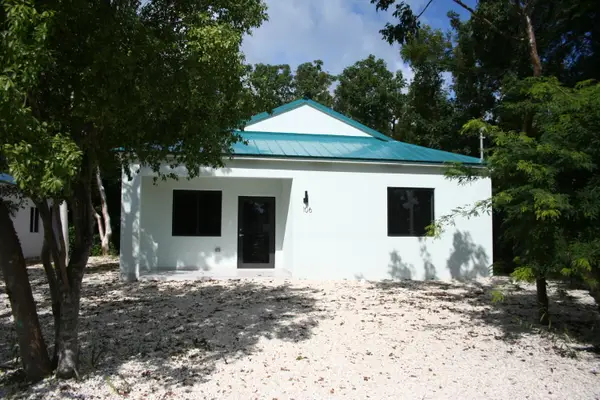 106 S Bay Harbor Drive, Key Largo, FL 33037