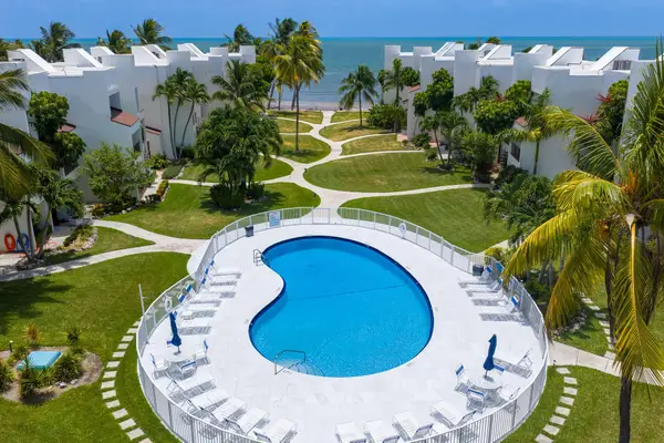 601 W Ocean Drive #312D, Key Colony, FL 33051