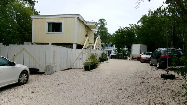 956 Shaw Drive, Key Largo, FL 33037