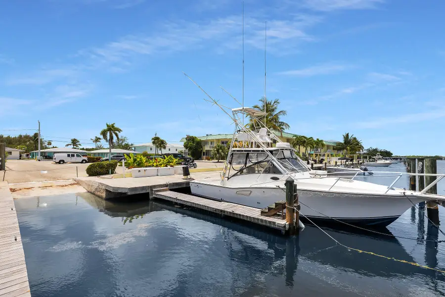 107 Avenue D #APT 201, Marathon, FL 33050 - #2