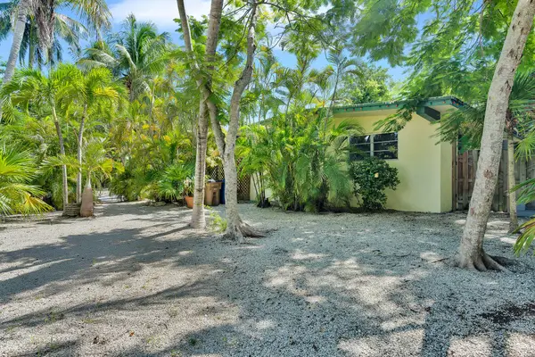 5353 Dogwood Dell Street, Marathon, FL 33050