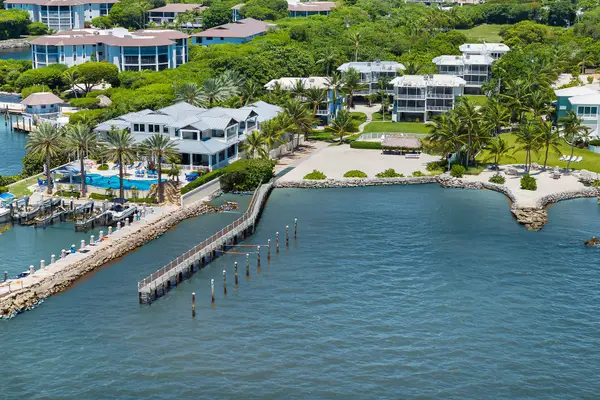 136 Aregood Lane, Plantation Key, FL 33036