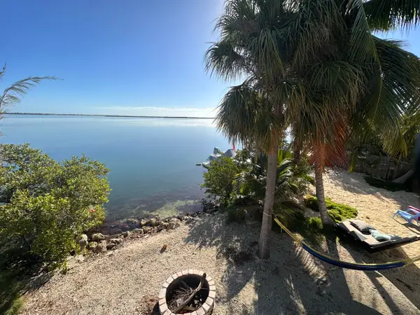 17 E Circle Drive #A, Saddlebunch, FL 33040