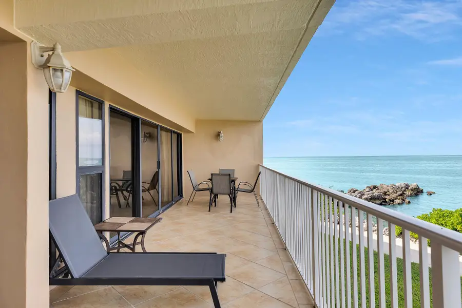 1133 W Ocean Drive #12, Key Colony Beach, FL 33051 - #3