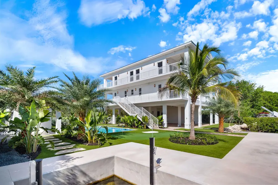 195 Ojibway Avenue, Plantation Key, FL 33070 - #3