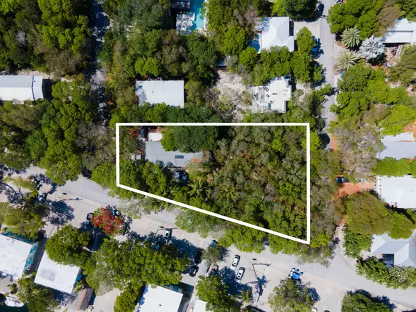 156 Monroe Drive, Plantation Key, FL 33070