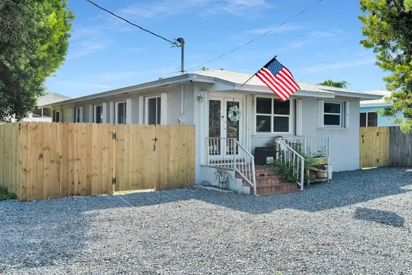 202 Hibiscus Street, Plantation Key, FL 33070