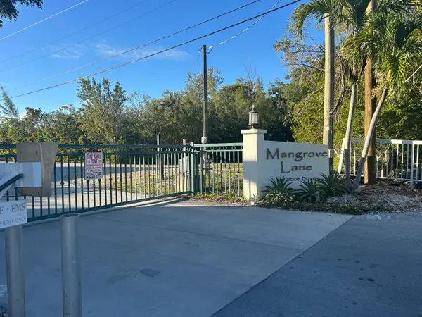 22 Mangrove Lane, Key Largo, FL 33037