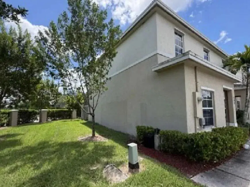 597 NE 5th Place, Florida City, FL 33034 - #2