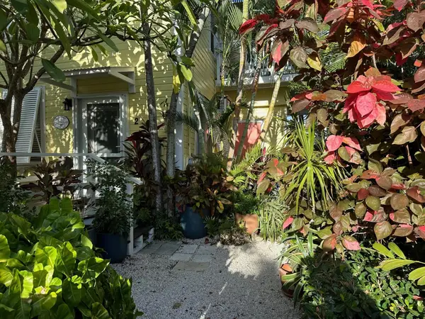 1500 Seminary Street #APT 2D, Key West, FL 33040