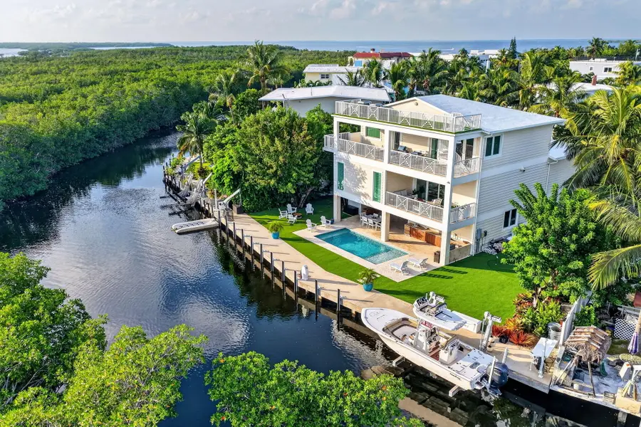 328 S Coconut Palm Boulevard, Plantation Key, FL 33070 - #2