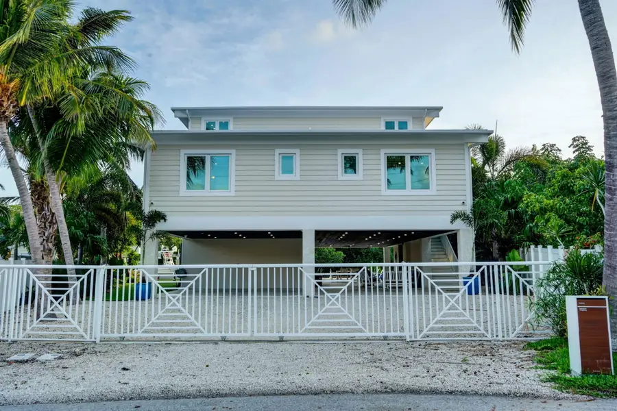 328 S Coconut Palm Boulevard, Plantation Key, FL 33070 - #3