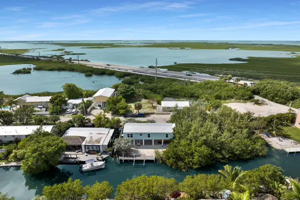 49 Blue Water Drive, Saddlebunch, FL 33040