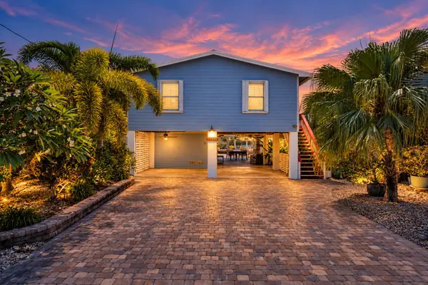 27398 Saint Vincent Lane, Ramrod Key, FL 33042