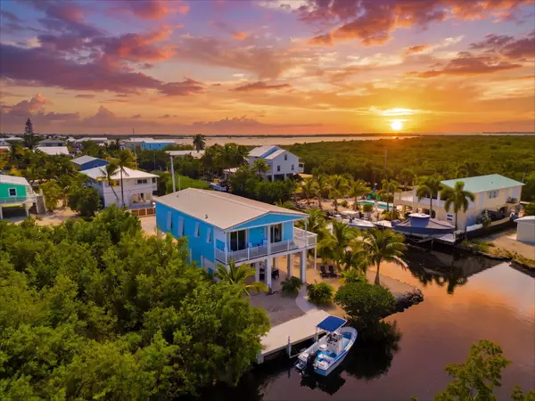 27307 Martinique Lane, Ramrod Key, FL 33042