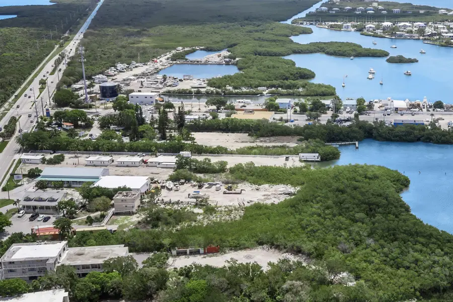 13755 Overseas Highway, Marathon, FL 33050 - #3