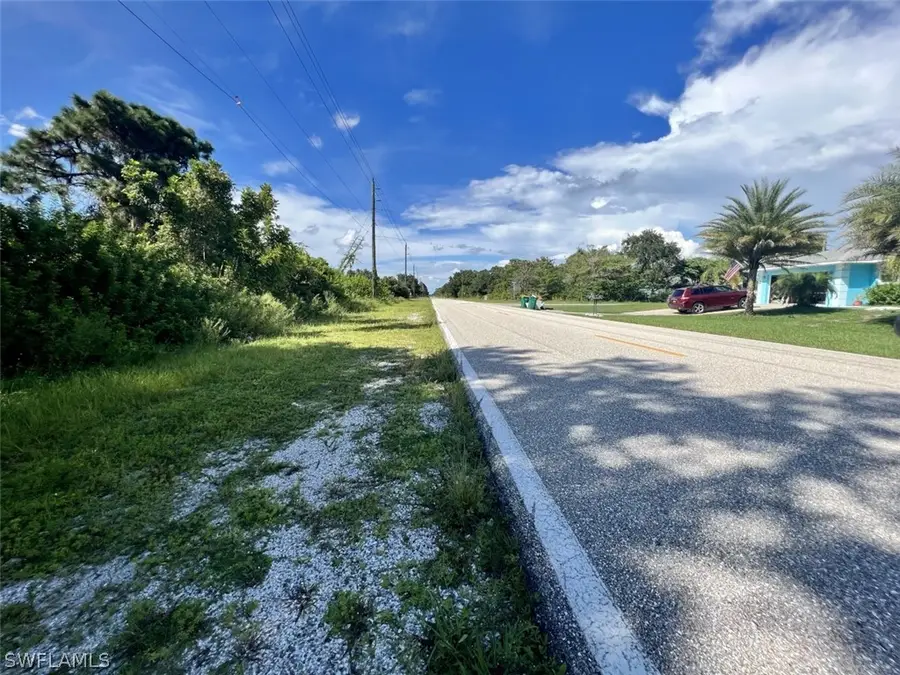 4267 Gillot Boulevard, Port Charlotte, FL 33981 - Image #3