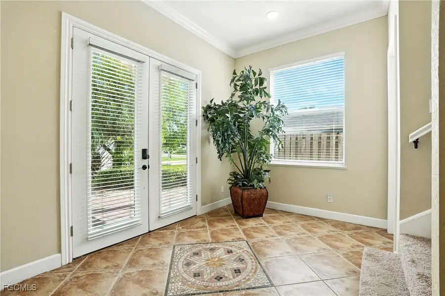 594 110th Avenue N, Naples, FL 34108 - Image #3