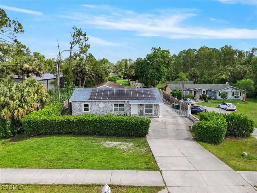 3871 White Boulevard, Naples, FL 34117 - Image #2