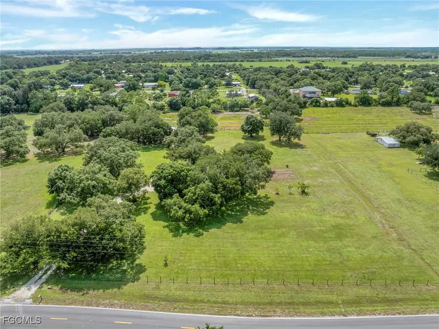 1133 Crescent Avenue, Labelle, FL 33935 - Image #2