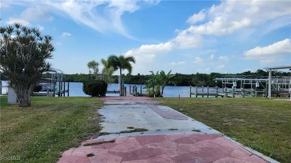 306 Shoreland Drive, Fort Myers, FL 33905