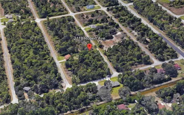 2118 Robert Avenue, Alva, FL 33920