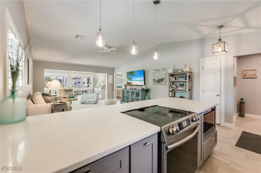 1657 Atlanta Plaza Drive, Sanibel, FL 33957 - Image #3