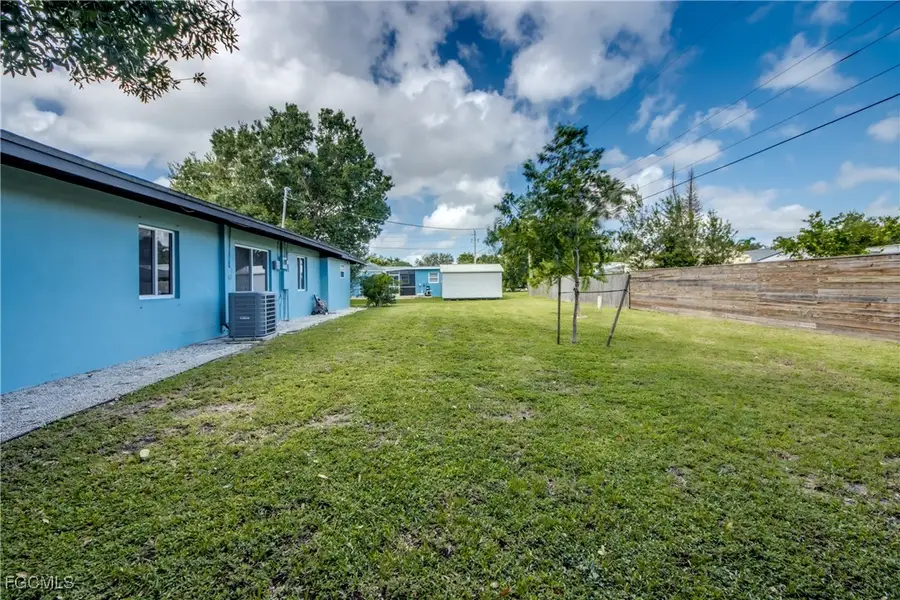 1615 Grace Avenue, Fort Myers, FL 33901 - Image #3