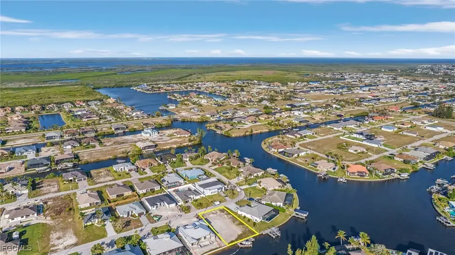 907 NW 38th Avenue, Cape Coral, FL 33993 - Image #2