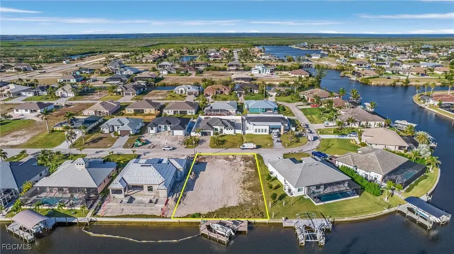 907 NW 38th Avenue, Cape Coral, FL 33993 - Image #3