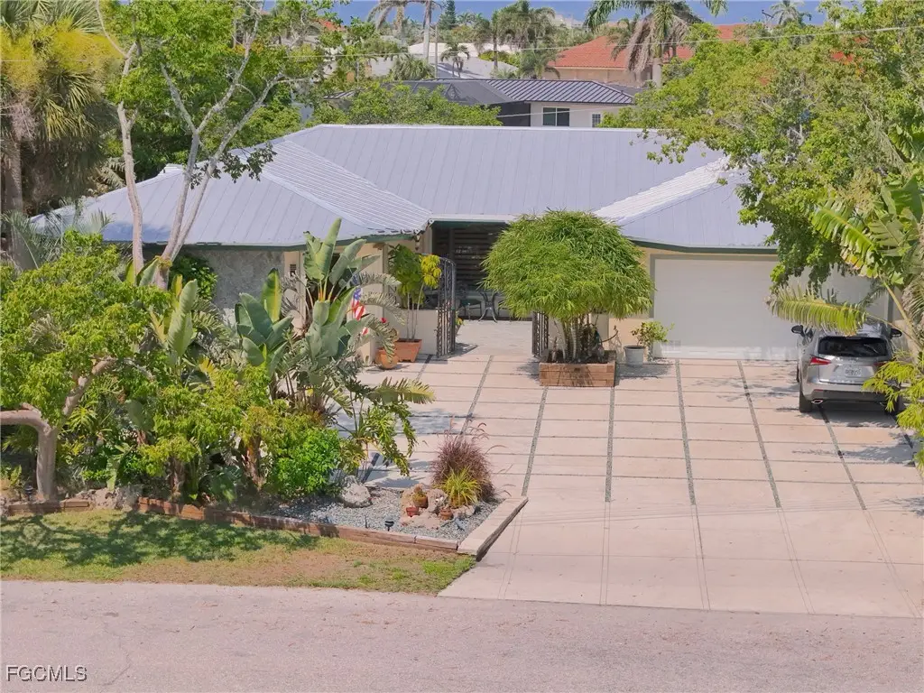 155 Donna Court, Punta Gorda, FL 33950 - Image #1