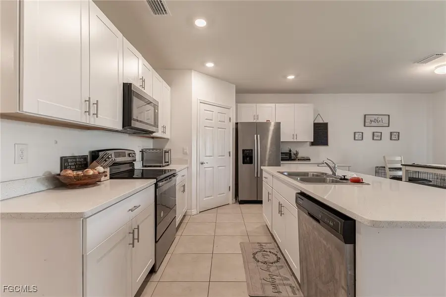 303 NE 6th Street, Cape Coral, FL 33909 - Image #3