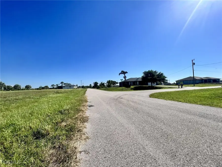 3833 NW 38th Avenue, Cape Coral, FL 33993 - Image #3