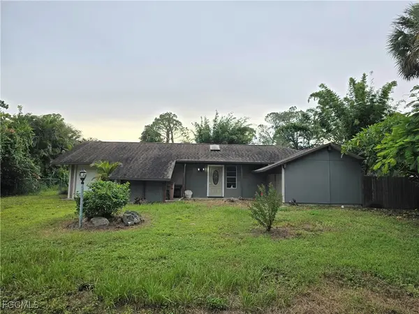 213 Lincoln Avenue, Lehigh Acres, FL 33936