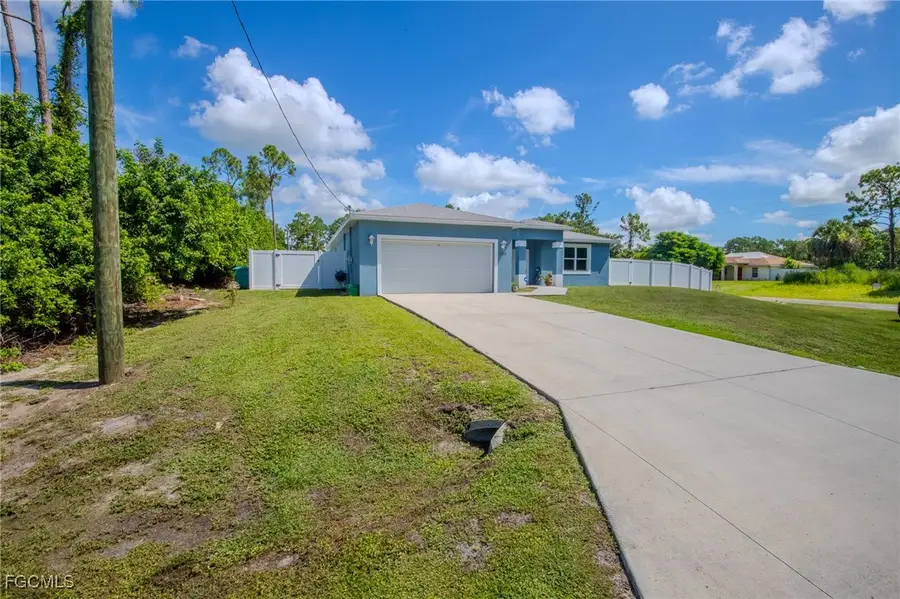 8014 Royal Circle, Labelle, FL 33935 - Image #2