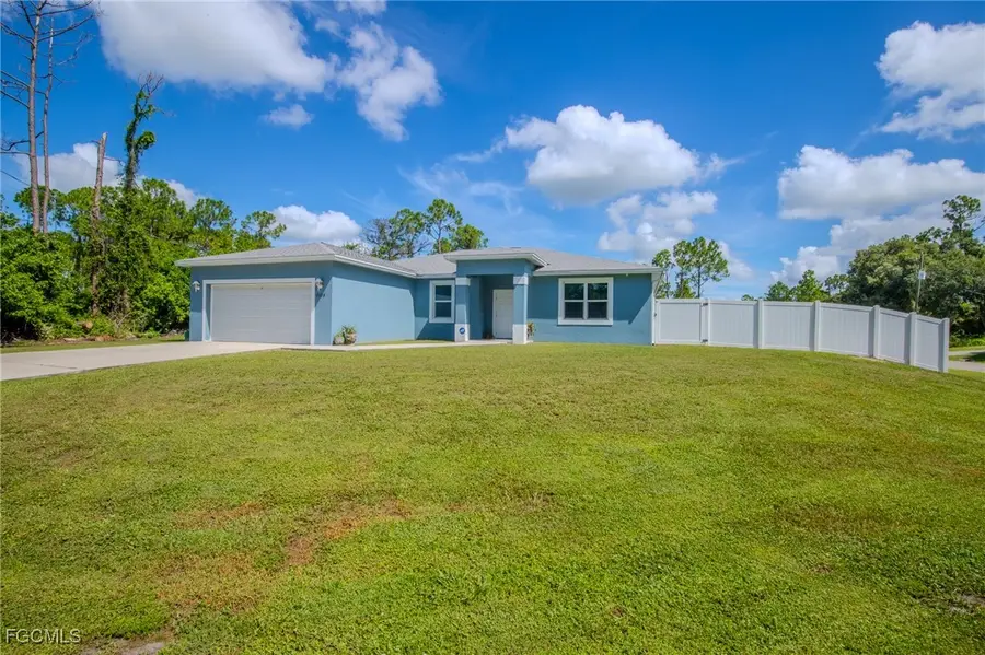 8014 Royal Circle, Labelle, FL 33935 - Image #3