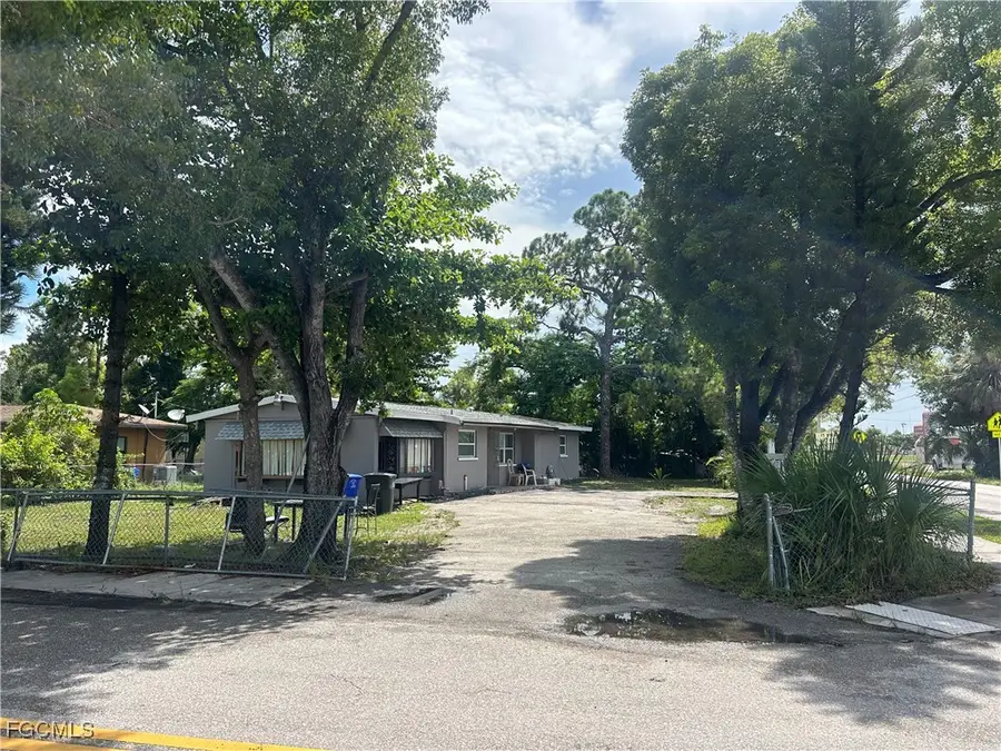 2251 Hanson Street, Fort Myers, FL 33901 - Image #2
