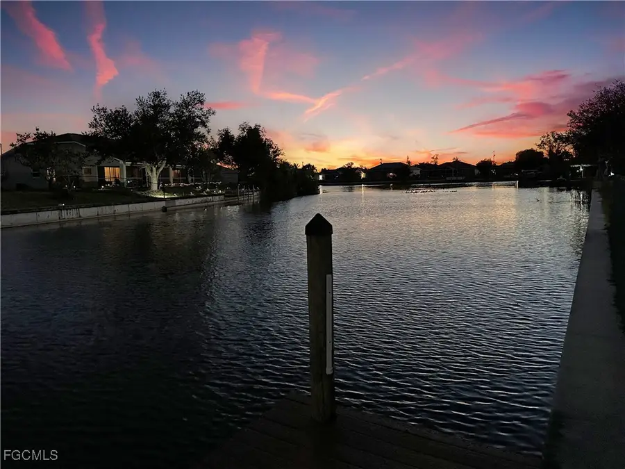 522 SE 4th Street, Cape Coral, FL 33990 - Image #2