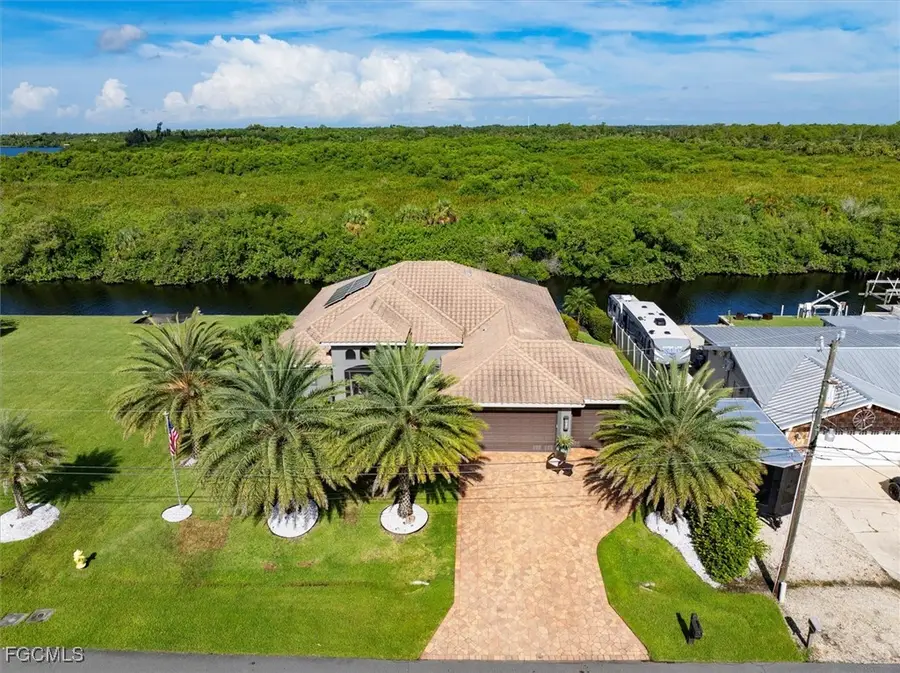 2157 Club House Road, North Fort Myers, FL 33917 - Image #2