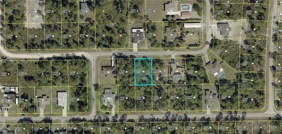 928 Franklin Street E, Lehigh Acres, FL 33974 - #2