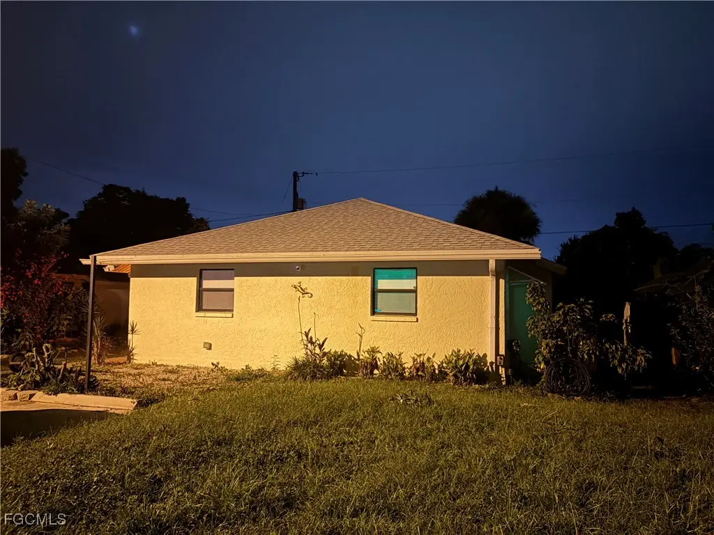 300-302 Hubbard Avenue, North Fort Myers, FL 33917 - Image #1