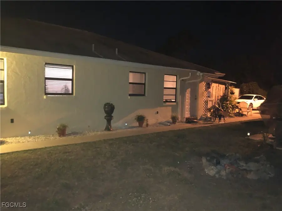 300-302 Hubbard Avenue, North Fort Myers, FL 33917 - Image #2