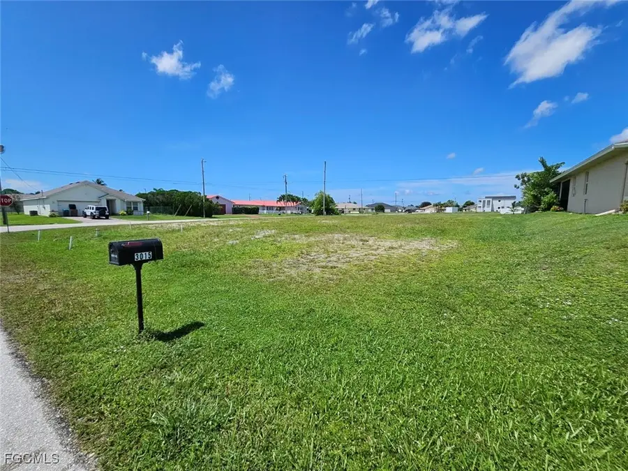 3016 SW 7th Avenue, Cape Coral, FL 33914 - Image #2