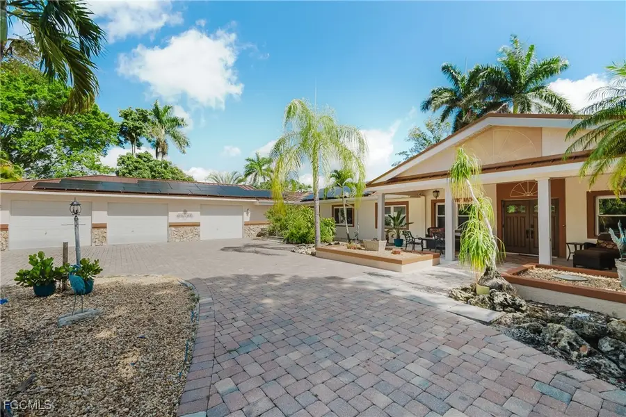 2475 Bridge Road, North Fort Myers, FL 33917 - Image #2