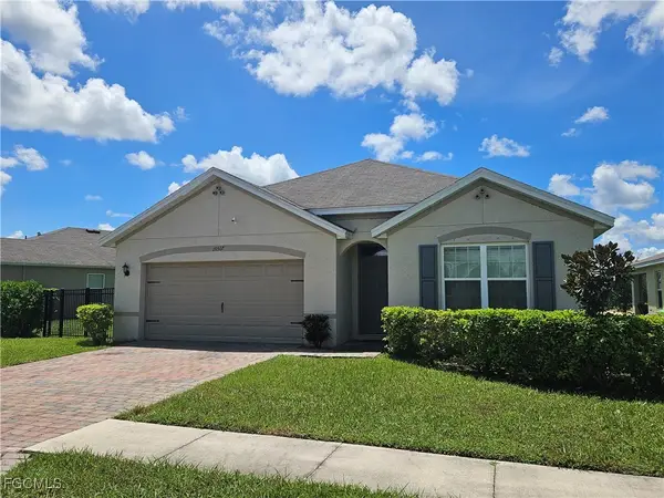 10517 Canal Brook Lane, Lehigh Acres, FL 33936