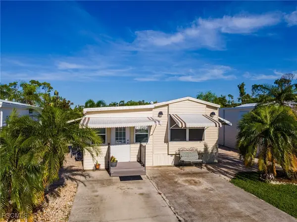 221 Caravan Circle, North Fort Myers, FL 33903