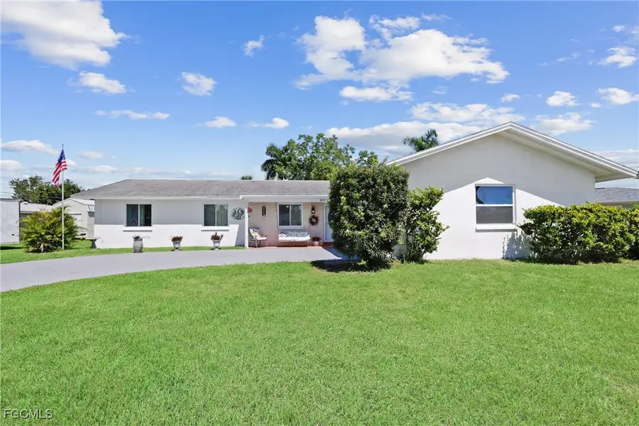 4517 Vinsetta Avenue, North Fort Myers, FL 33903 - Image #2