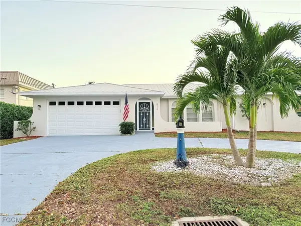 814 Victoria Drive, Cape Coral, FL 33904